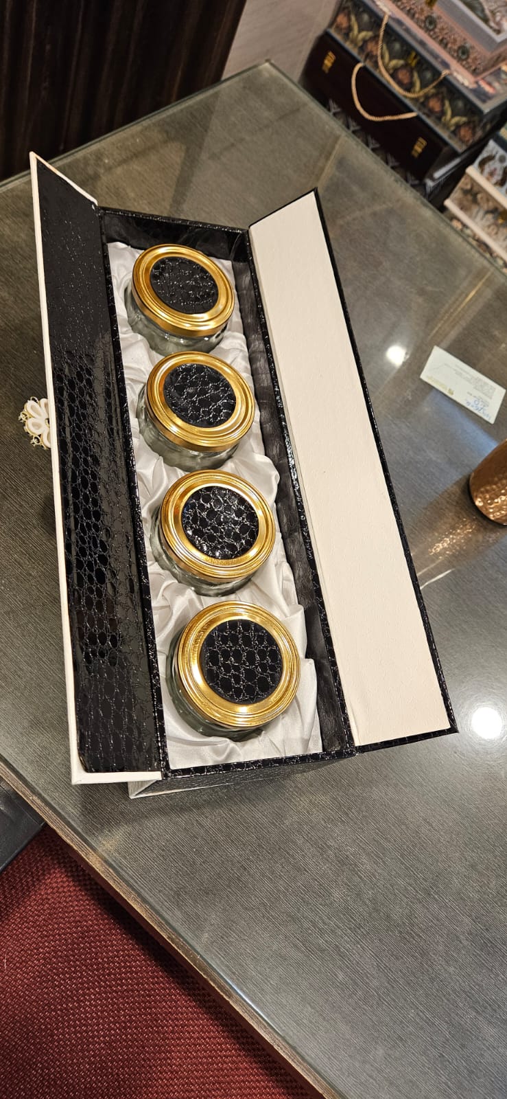 VG Peacock Royale Case